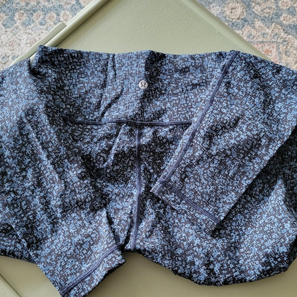 Lululemon Align Legging 28 inch in Blue Multi